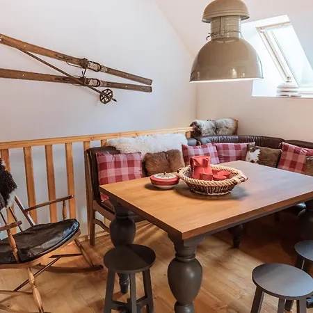 Hisa Lojz アパート